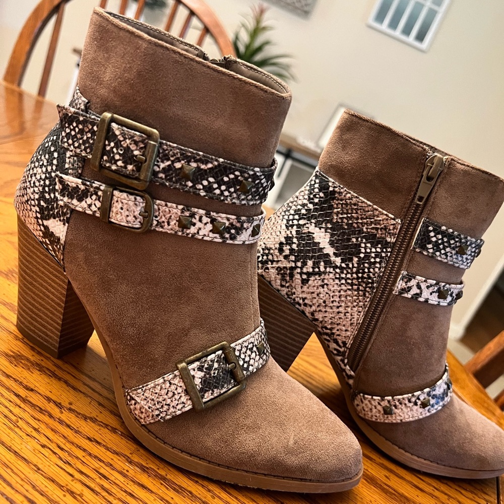 Pierre Dumas booties